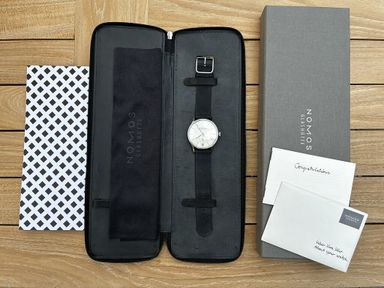 Nomos Zürich Datum (recente service)