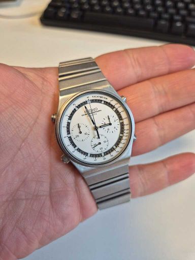 TK: Seiko 7a28-7010