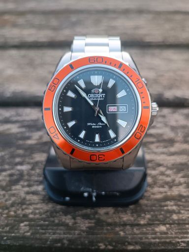 Orient mako XL oranje bezel