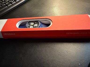 Swatch Chrono "Nothing basic about blue" chronograaf - nieuw in stickers