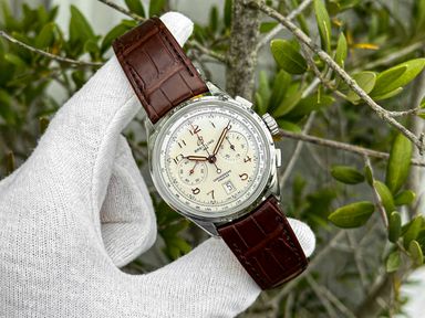 Breitling Premier B01