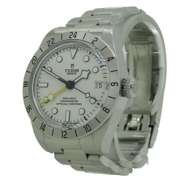 Tudor Black Bay Pro Opaline