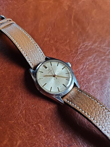 Gereserveerd: Omega 2537-10 tropical dial