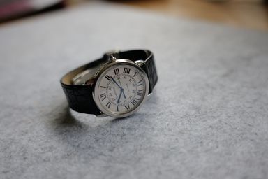 TK: Cartier Solo Ronde de Cartier (ref. WSRN0021)