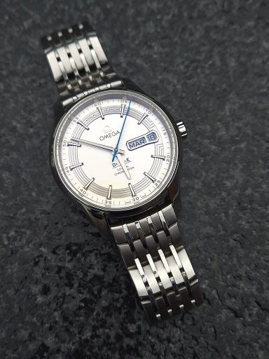 Tk: Omega Deville Hour Vision Annual Calender