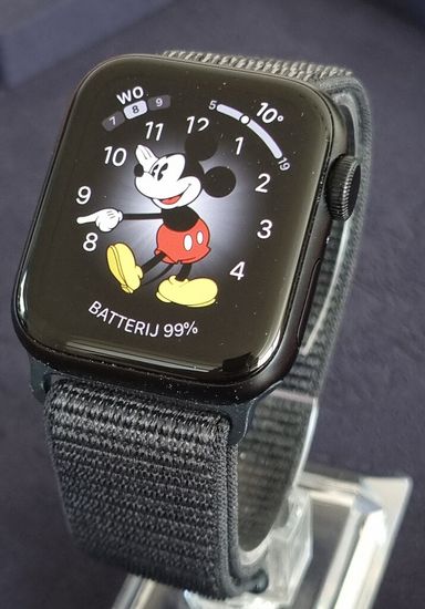 TK: Apple Watch SE 3