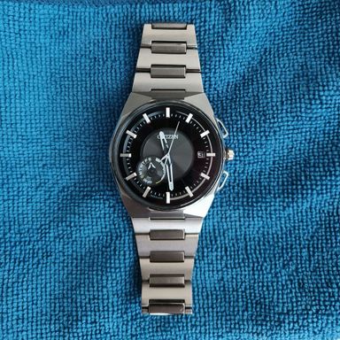 Citizen Eco-Drive Satellite Wave F100 – titanium, satellietgestuurd, full set