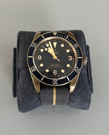 TK: Tudor Black Bay Bronze Bucherer Blue (2019)