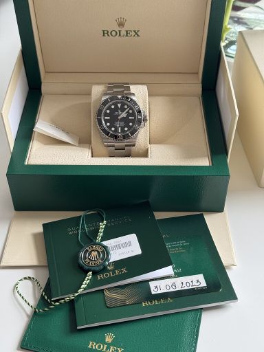 Rolex Submariner 124060 - 2023 - Full set - 99% als nieuw