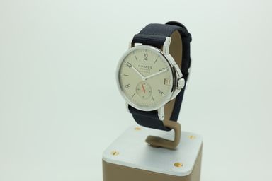 Nomos reference 527 Ahoi neomatik 38 sand