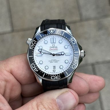 TK: Omega Seamaster 300 white ref. 210.32.42.20.04.001