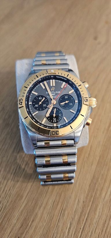 Breitling Chronomat B01 42