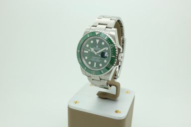 ROLEX Submariner Green 40 mm 116610lv 2016