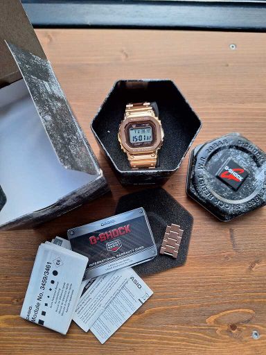 G‑SHOCK GMW‑B5000GD‑4