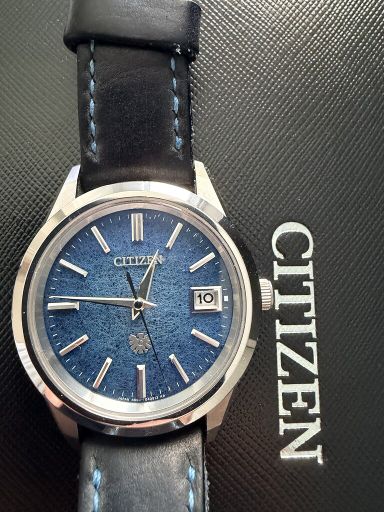 AQ4100-14L (The CITIZEN Iconic Nature Collection Japanese Paper Dial Limited Edition - zomer)