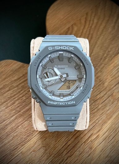 Casio G-shock GA-2110 lichtgrijs