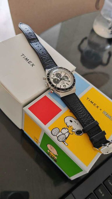 Q Timex Chronograph x Peanuts Snoopy - Chronograaf - black