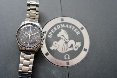 TK: Omega Speedmaster Moonwatch Professional Chronograph 311.30.42.30.01.005