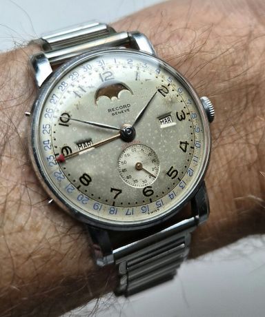 Record Datofix triple date moonphase uit de jaren 1950, verse service, scherp geprijsd.