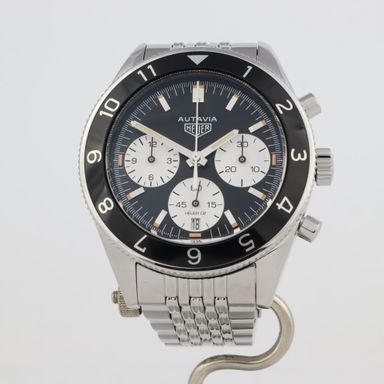 TAG Heuer Autavia Heritage Calibre Heuer 02 CBE2110.BA0687 | Box & Pap