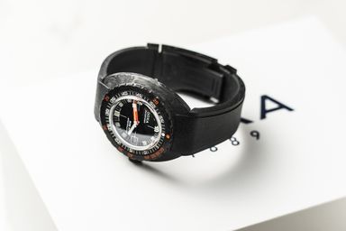 Doxa Carbon SUB 300 Sharkhunter