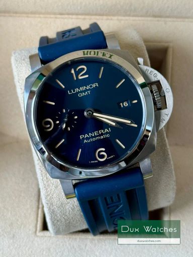Panerai Luminor GMT ref PAM01033 DR01700