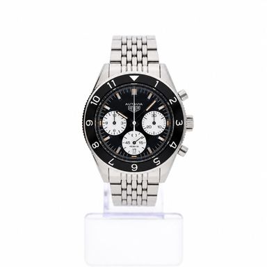 TAG Heuer Autavia Chronograph Cal.02 CBE2110.BA0687; Automatic Watch