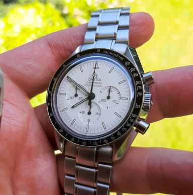 Omega Speedmaster 3570.50 met witte/creme Albino plaat