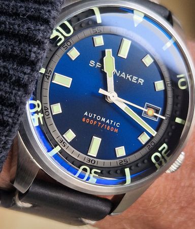 Prachtige Spinnaker met interne blauwe bezel