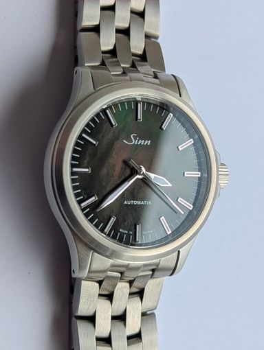 Sinn 556 Zwarte Parelmoer 12/2025, nieuwstaat