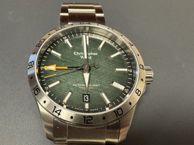 TK: Christopher Ward C63 Sealander GMT 39mm Hunter green