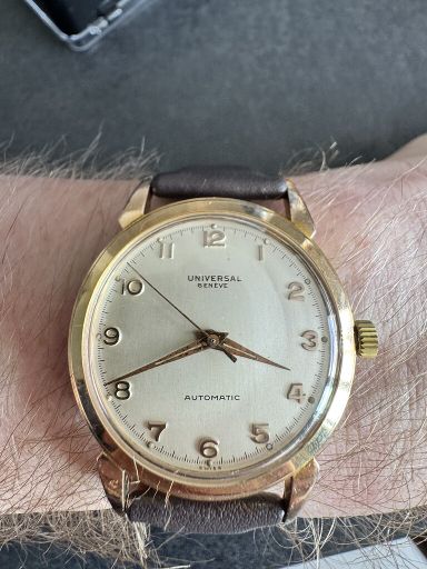 Universal Genève Bumper