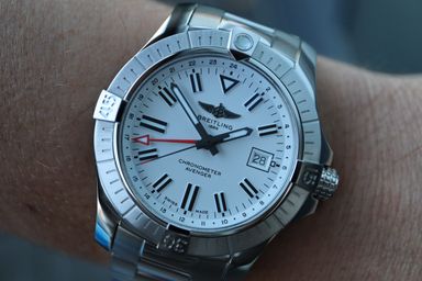 Breitling Avenger GMT 43
