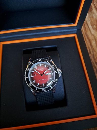 Gereserveerd - TK/TR: Mido Ocean Star Tribute Gradient Red